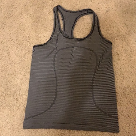 Lululemon black and white Razorback tank top - Picture 2 of 4